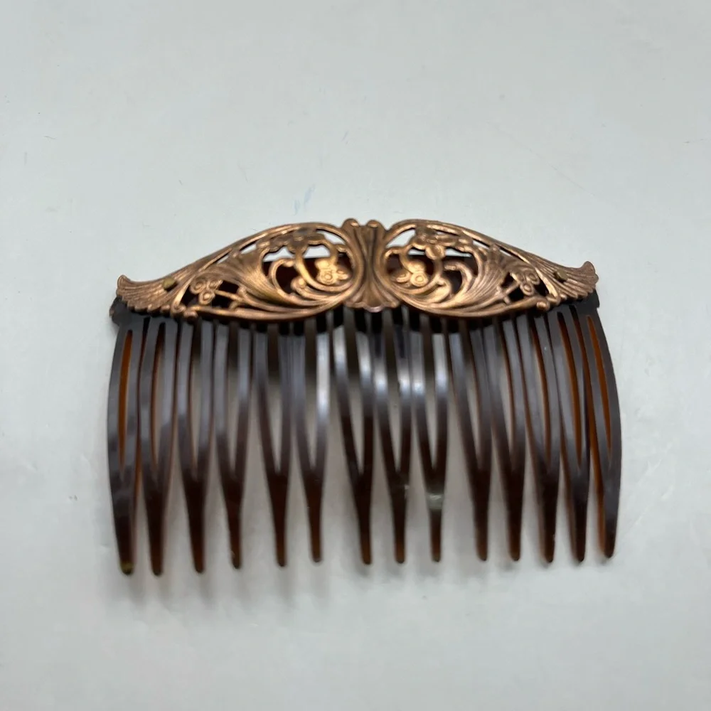 Elegant Hair Comb Set with Floral and Metallic Designs